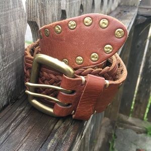 SOLD !!!!!!Lucky brand 🍀 leather belt size 34